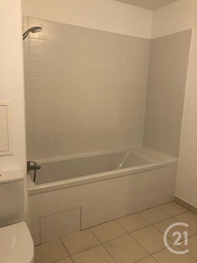 Appartement Studio à louer - 1 pièce - 30.07 m2 - BAGNEUX - 92 - ILE-DE-FRANCE - Century 21 Côté Ecrivains