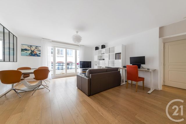 Appartement F3 à louer - 3 pièces - 67.33 m2 - MONTROUGE - 92 - ILE-DE-FRANCE - Century 21 Côté Ecrivains