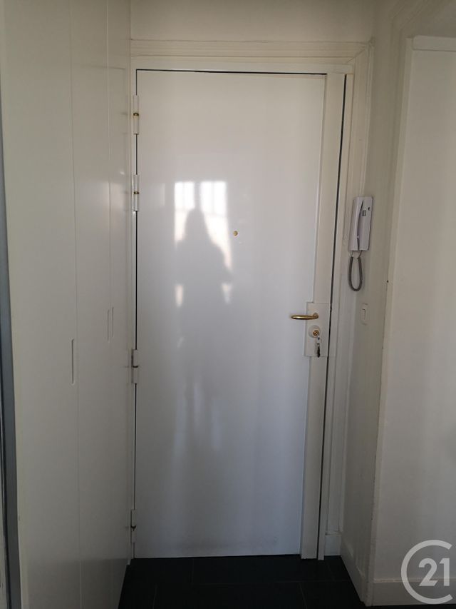 Appartement F2 à louer - 2 pièces - 43.95 m2 - MONTROUGE - 92 - ILE-DE-FRANCE - Century 21 Côté Ecrivains