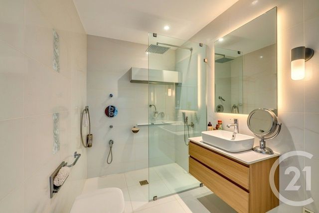 Appartement F6 à vendre - 6 pièces - 116.71 m2 - MONTROUGE - 92 - ILE-DE-FRANCE - Century 21 Côté Ecrivains