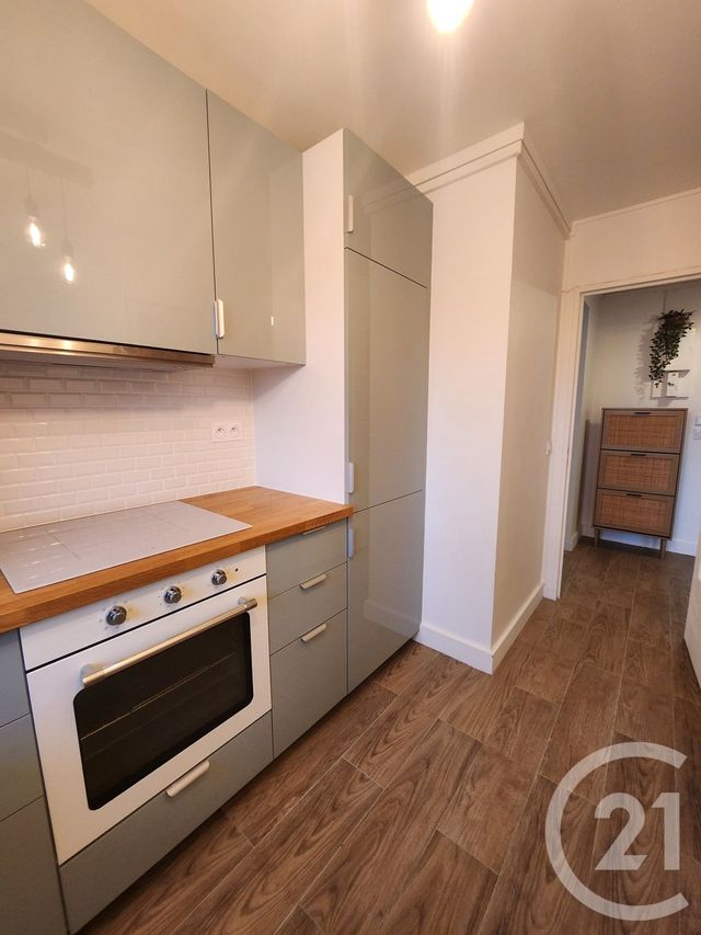 Appartement F2 à louer - 2 pièces - 43.36 m2 - MONTROUGE - 92 - ILE-DE-FRANCE - Century 21 Côté Ecrivains