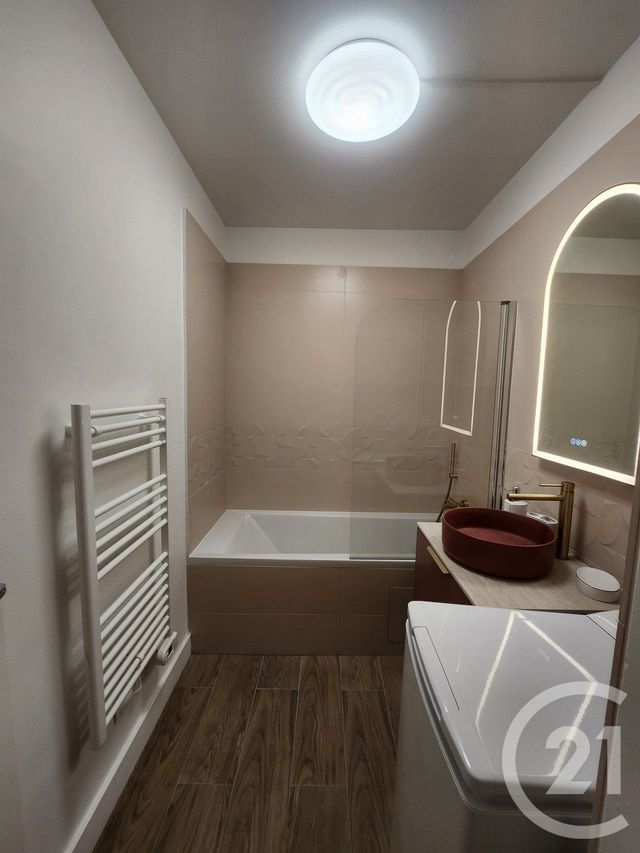 Appartement F2 à louer - 2 pièces - 43.36 m2 - MONTROUGE - 92 - ILE-DE-FRANCE - Century 21 Côté Ecrivains