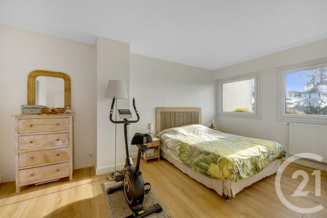 Appartement F6 à vendre - 6 pièces - 142.0 m2 - VERRIERES LE BUISSON - 91 - ILE-DE-FRANCE - Century 21 Côté Ecrivains