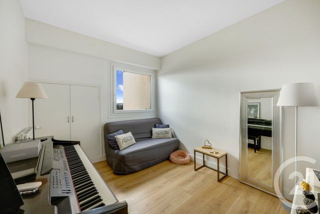 Appartement F6 à vendre - 6 pièces - 142.0 m2 - VERRIERES LE BUISSON - 91 - ILE-DE-FRANCE - Century 21 Côté Ecrivains