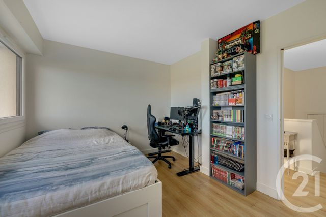 Appartement F6 à vendre - 6 pièces - 142.0 m2 - VERRIERES LE BUISSON - 91 - ILE-DE-FRANCE - Century 21 Côté Ecrivains