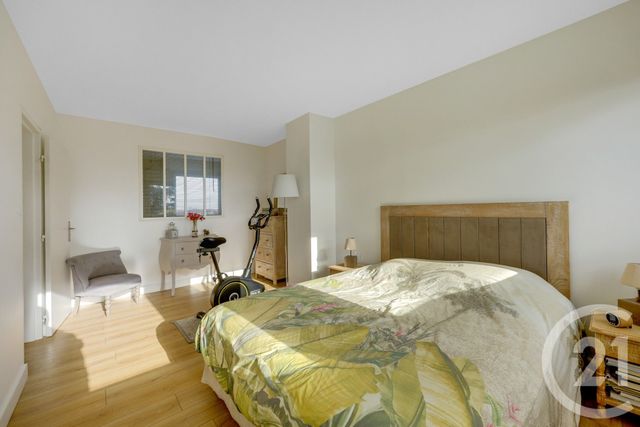 Appartement F6 à vendre - 6 pièces - 142.0 m2 - VERRIERES LE BUISSON - 91 - ILE-DE-FRANCE - Century 21 Côté Ecrivains