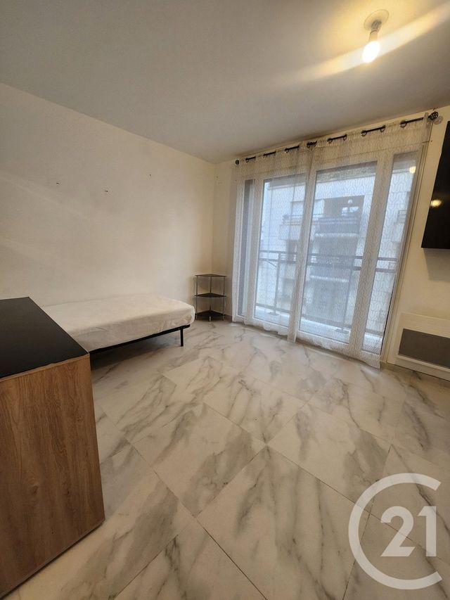 Appartement Studio à louer - 1 pièce - 25.6 m2 - MONTROUGE - 92 - ILE-DE-FRANCE - Century 21 Côté Ecrivains