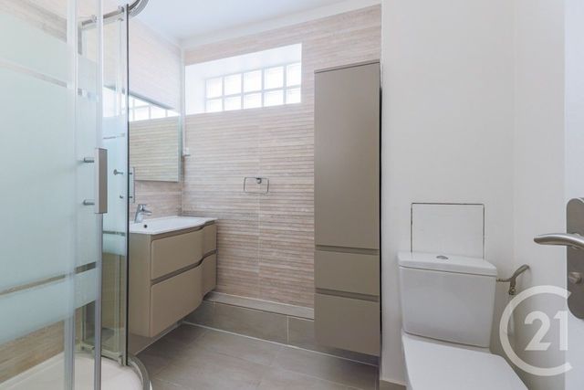 Appartement F2 à vendre - 2 pièces - 42.57 m2 - MONTROUGE - 92 - ILE-DE-FRANCE - Century 21 Côté Ecrivains