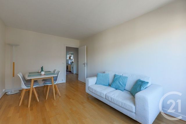 Appartement F2 à vendre - 2 pièces - 42.57 m2 - MONTROUGE - 92 - ILE-DE-FRANCE - Century 21 Côté Ecrivains