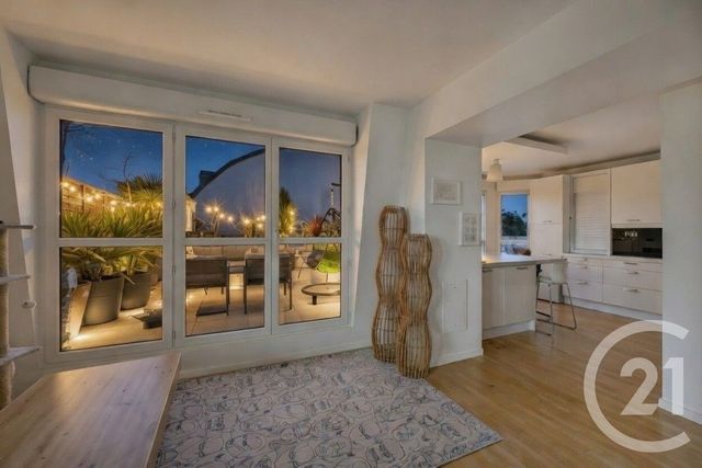 Appartement F6 à vendre - 6 pièces - 115.3 m2 - MONTROUGE - 92 - ILE-DE-FRANCE - Century 21 Côté Ecrivains