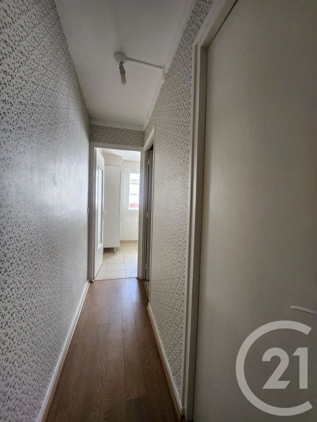 Appartement F3 à louer - 3 pièces - 52.04 m2 - MONTROUGE - 92 - ILE-DE-FRANCE - Century 21 Côté Ecrivains