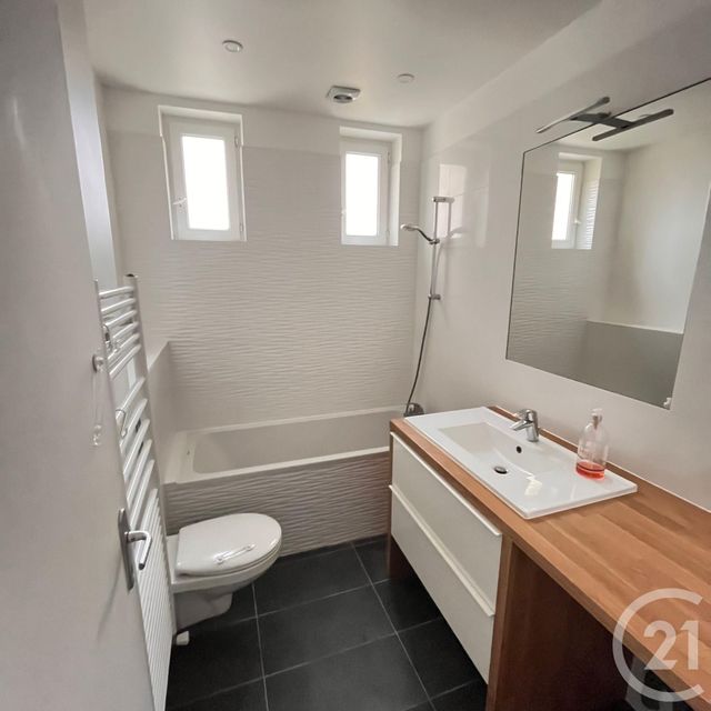 Appartement F3 à louer - 3 pièces - 60.89 m2 - MONTROUGE - 92 - ILE-DE-FRANCE - Century 21 Côté Ecrivains