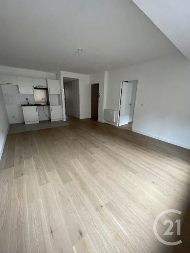 Appartement à louer - 3 pièces - 60.44 m2 - MONTROUGE - 92 - ILE-DE-FRANCE - Century 21 Côté Ecrivains