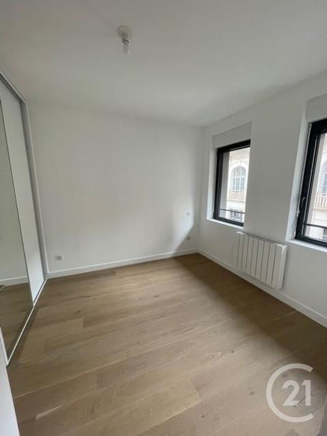 Appartement à louer - 3 pièces - 60.44 m2 - MONTROUGE - 92 - ILE-DE-FRANCE - Century 21 Côté Ecrivains