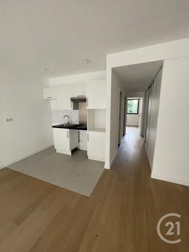 Appartement à louer - 3 pièces - 60.44 m2 - MONTROUGE - 92 - ILE-DE-FRANCE - Century 21 Côté Ecrivains
