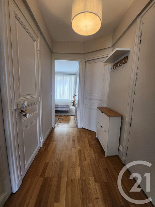 Appartement F2 à louer - 2 pièces - 40.21 m2 - MONTROUGE - 92 - ILE-DE-FRANCE - Century 21 Côté Ecrivains