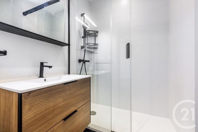 Appartement F2 à vendre - 2 pièces - 51.19 m2 - PARIS - 75015 - ILE-DE-FRANCE - Century 21 Côté Ecrivains