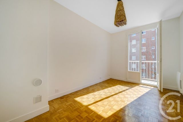 Appartement F3 à vendre - 3 pièces - 52.41 m2 - MONTROUGE - 92 - ILE-DE-FRANCE - Century 21 Côté Ecrivains