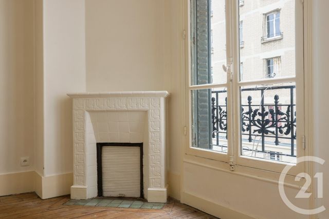 Appartement F2 à vendre - 2 pièces - 38.4 m2 - MONTROUGE - 92 - ILE-DE-FRANCE - Century 21 Côté Ecrivains