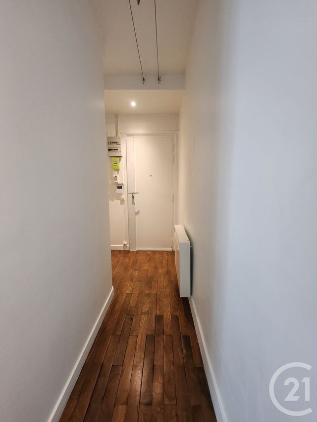 Appartement F2 à louer - 2 pièces - 38.06 m2 - MONTROUGE - 92 - ILE-DE-FRANCE - Century 21 Côté Ecrivains