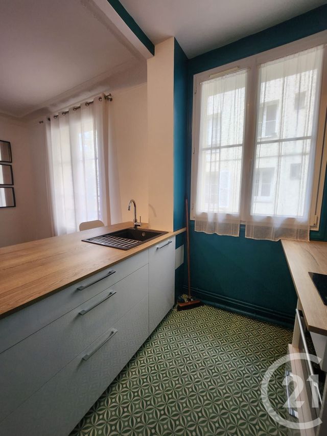 Appartement F2 à louer - 2 pièces - 38.06 m2 - MONTROUGE - 92 - ILE-DE-FRANCE - Century 21 Côté Ecrivains