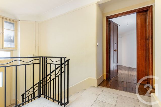 Appartement F3 à vendre - 3 pièces - 51.0 m2 - MONTROUGE - 92 - ILE-DE-FRANCE - Century 21 Côté Ecrivains