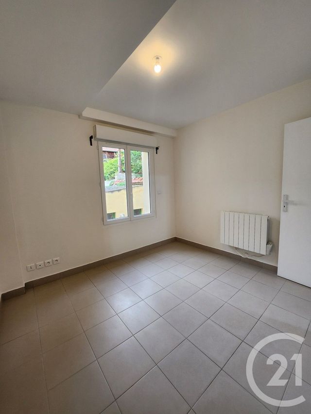 Appartement F2 à louer - 2 pièces - 31.95 m2 - MONTROUGE - 92 - ILE-DE-FRANCE - Century 21 Côté Ecrivains
