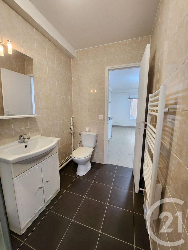 Appartement F2 à louer - 2 pièces - 31.95 m2 - MONTROUGE - 92 - ILE-DE-FRANCE - Century 21 Côté Ecrivains