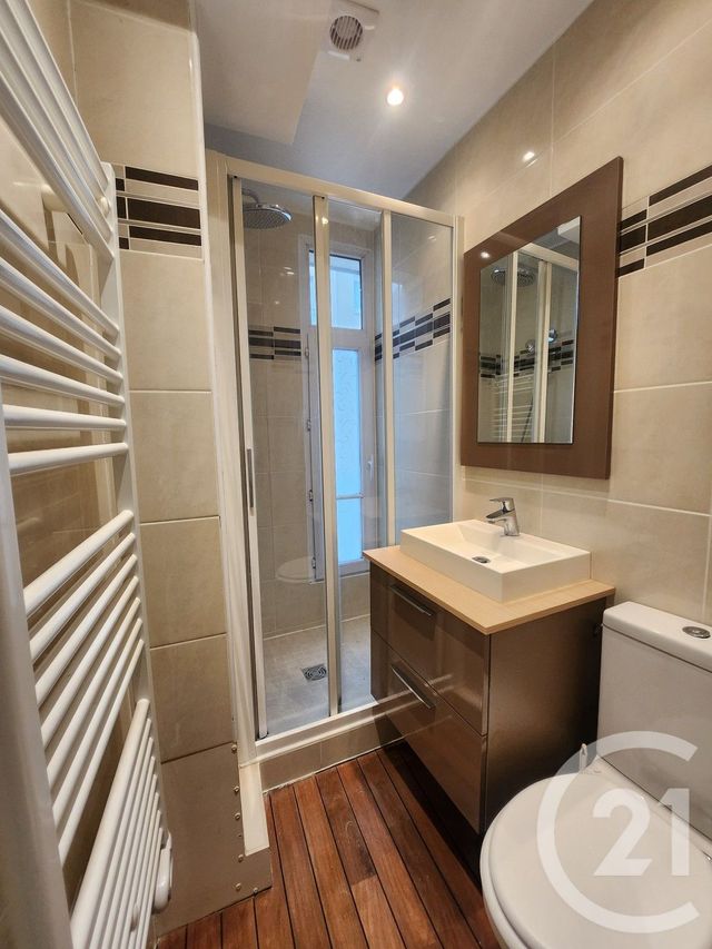 Appartement F2 à louer - 2 pièces - 33.43 m2 - MONTROUGE - 92 - ILE-DE-FRANCE - Century 21 Côté Ecrivains
