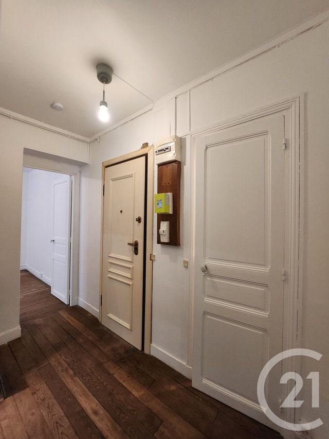 Appartement F2 à louer - 2 pièces - 33.43 m2 - MONTROUGE - 92 - ILE-DE-FRANCE - Century 21 Côté Ecrivains