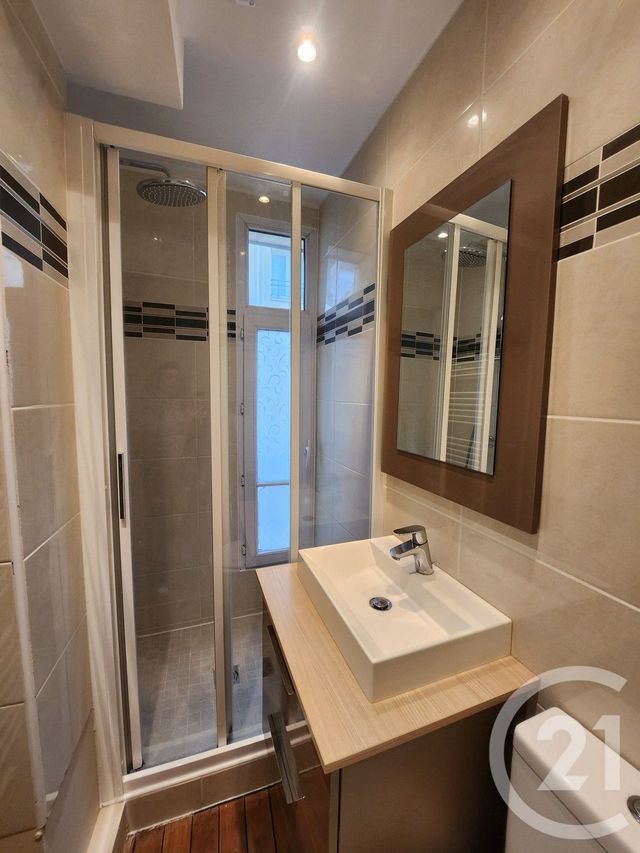Appartement F2 à louer - 2 pièces - 33.43 m2 - MONTROUGE - 92 - ILE-DE-FRANCE - Century 21 Côté Ecrivains