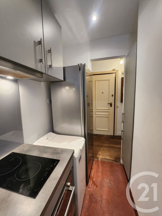 Appartement F2 à louer - 2 pièces - 33.43 m2 - MONTROUGE - 92 - ILE-DE-FRANCE - Century 21 Côté Ecrivains