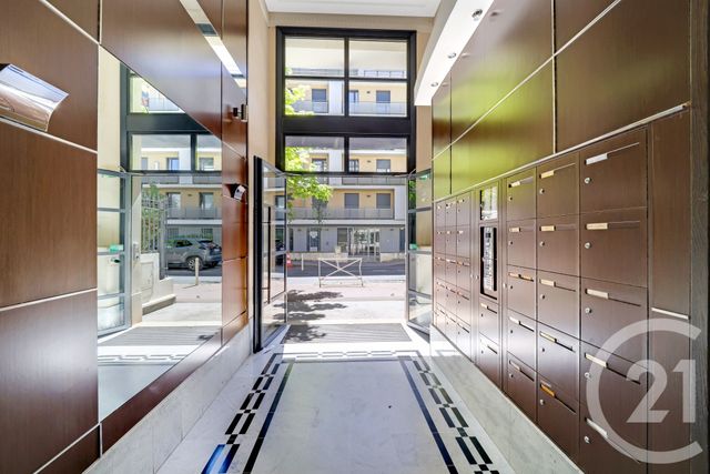 Appartement F3 à vendre - 3 pièces - 70.01 m2 - MONTROUGE - 92 - ILE-DE-FRANCE - Century 21 Côté Ecrivains