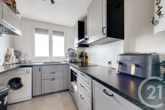 Appartement à vendre - 3 pièces - 57.96 m2 - MONTROUGE - 92 - ILE-DE-FRANCE - Century 21 Côté Ecrivains