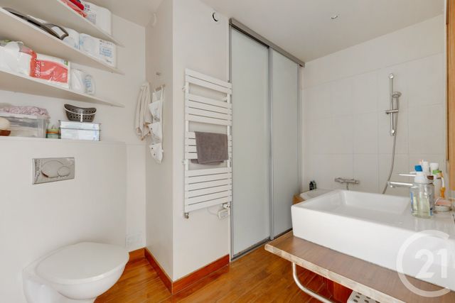 Appartement F3 à vendre - 4 pièces - 67.8 m2 - MONTROUGE - 92 - ILE-DE-FRANCE - Century 21 Côté Ecrivains