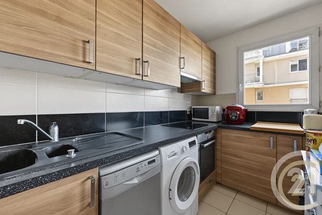 Appartement F3 à vendre - 3 pièces - 64.71 m2 - MONTROUGE - 92 - ILE-DE-FRANCE - Century 21 Côté Ecrivains