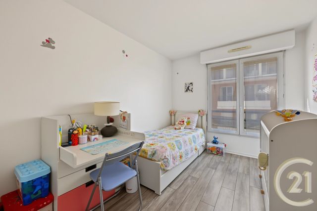 Appartement F3 à vendre - 3 pièces - 64.71 m2 - MONTROUGE - 92 - ILE-DE-FRANCE - Century 21 Côté Ecrivains