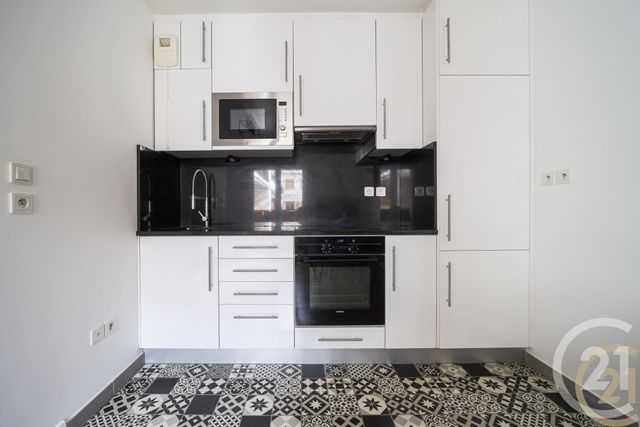 Appartement F2 à louer - 2 pièces - 42.79 m2 - MONTROUGE - 92 - ILE-DE-FRANCE - Century 21 Côté Ecrivains