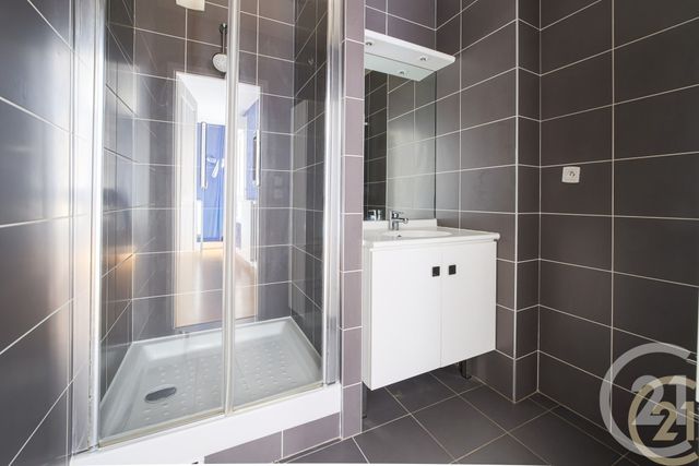 Appartement F2 à louer - 2 pièces - 42.79 m2 - MONTROUGE - 92 - ILE-DE-FRANCE - Century 21 Côté Ecrivains