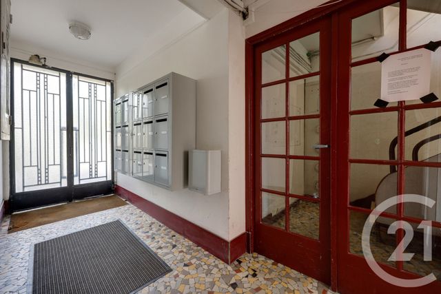 Appartement Studio à vendre - 1 pièce - 29.8 m2 - BAGNEUX - 92 - ILE-DE-FRANCE - Century 21 Côté Ecrivains