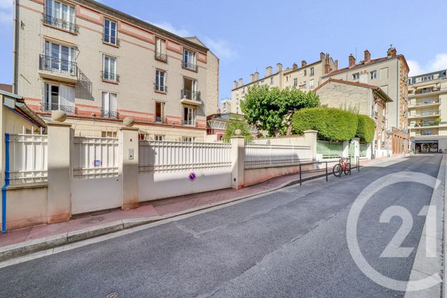Appartement F3 à vendre - 3 pièces - 53.5 m2 - MONTROUGE - 92 - ILE-DE-FRANCE - Century 21 Côté Ecrivains
