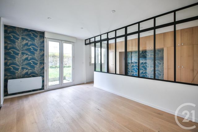 Appartement F2 à louer - 2 pièces - 36.93 m2 - MONTROUGE - 92 - ILE-DE-FRANCE - Century 21 Côté Ecrivains