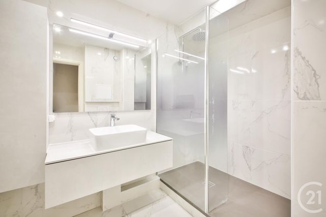 Appartement F2 à louer - 2 pièces - 36.93 m2 - MONTROUGE - 92 - ILE-DE-FRANCE - Century 21 Côté Ecrivains