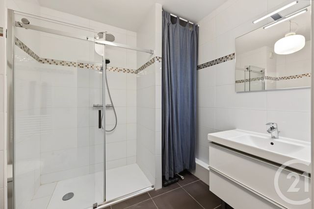 Appartement F2 à vendre - 2 pièces - 42.8 m2 - CHATILLON - 92 - ILE-DE-FRANCE - Century 21 Côté Ecrivains