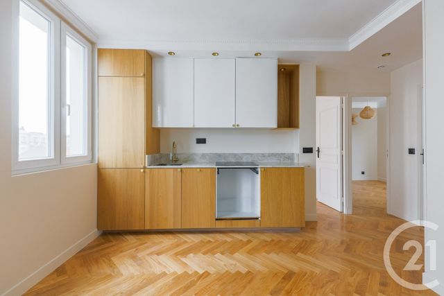 Appartement F3 à vendre - 3 pièces - 40.53 m2 - MONTROUGE - 92 - ILE-DE-FRANCE - Century 21 Côté Ecrivains