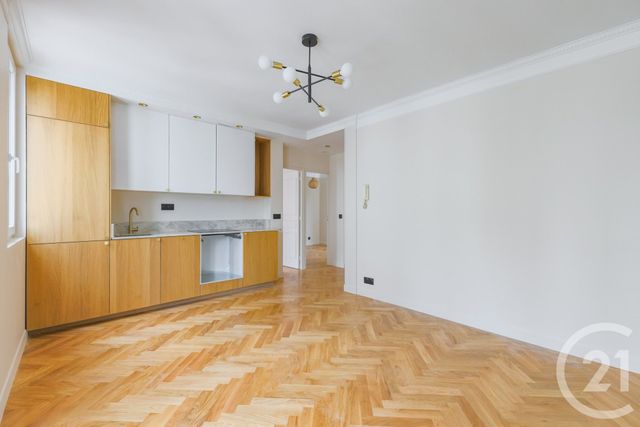 Appartement F3 à vendre - 3 pièces - 40.53 m2 - MONTROUGE - 92 - ILE-DE-FRANCE - Century 21 Côté Ecrivains