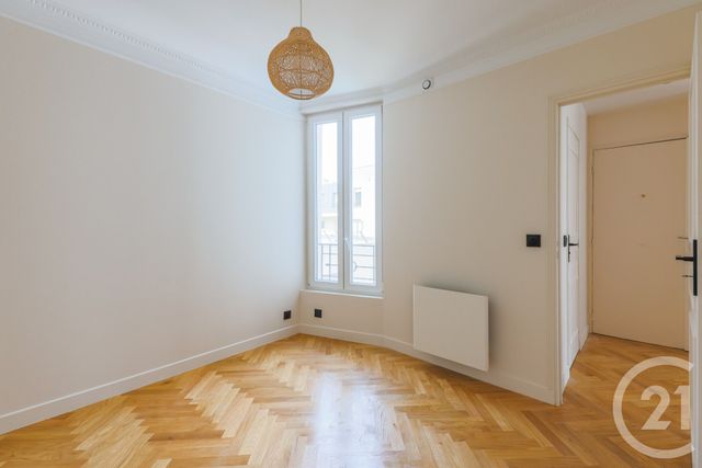 Appartement F3 à vendre - 3 pièces - 40.53 m2 - MONTROUGE - 92 - ILE-DE-FRANCE - Century 21 Côté Ecrivains
