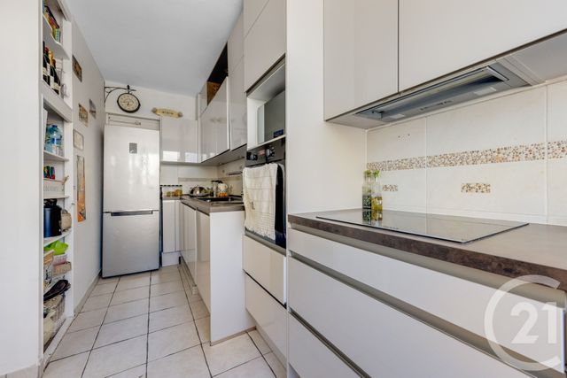 Appartement F3 à vendre - 3 pièces - 59.02 m2 - MONTROUGE - 92 - ILE-DE-FRANCE - Century 21 Côté Ecrivains