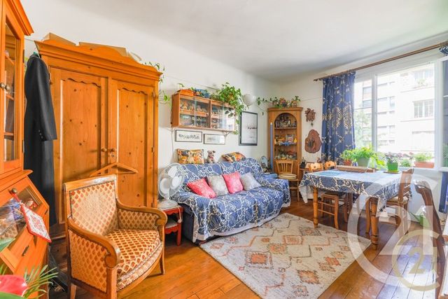 Appartement F2 à vendre - 2 pièces - 47.77 m2 - MONTROUGE - 92 - ILE-DE-FRANCE - Century 21 Côté Ecrivains