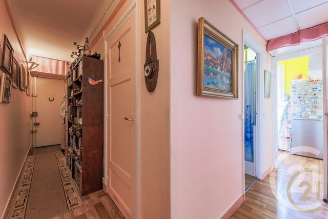 Appartement F2 à vendre - 2 pièces - 47.77 m2 - MONTROUGE - 92 - ILE-DE-FRANCE - Century 21 Côté Ecrivains